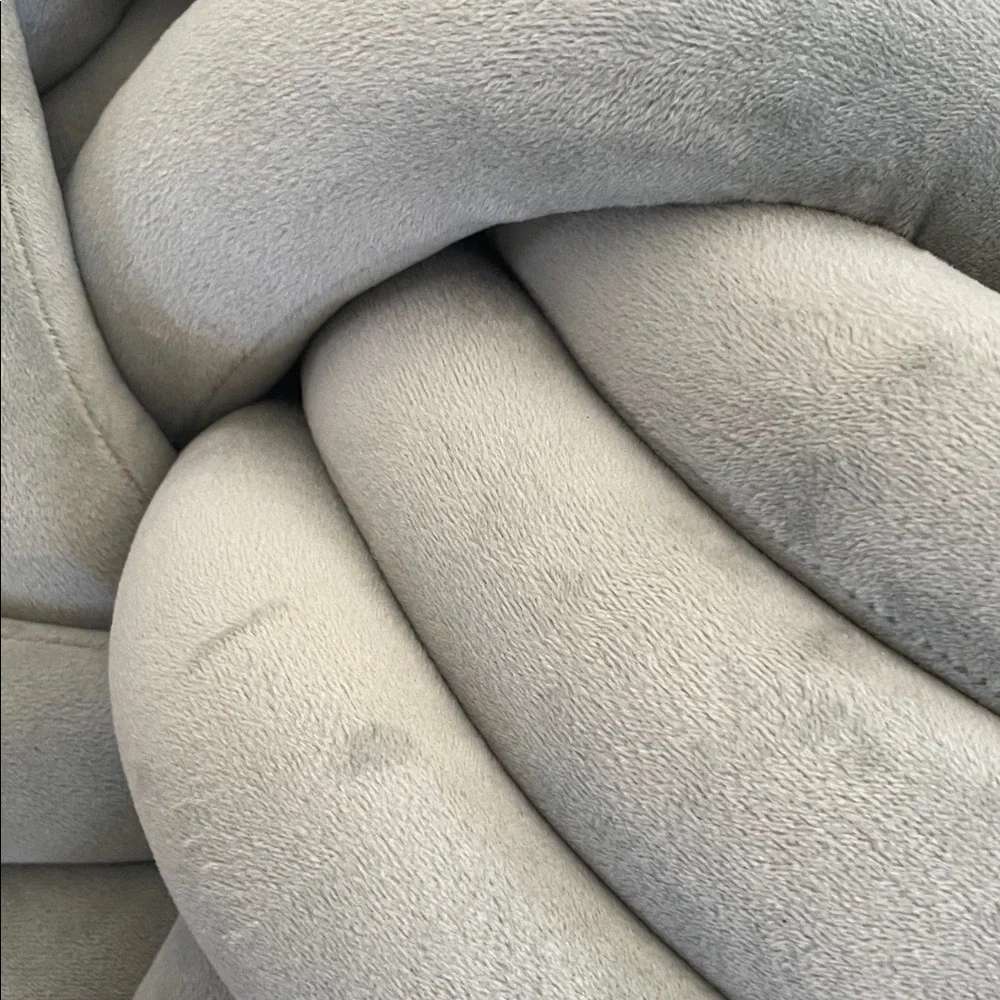 Sioloc Plush Soft Decorative Knot Pillow - Sage Green